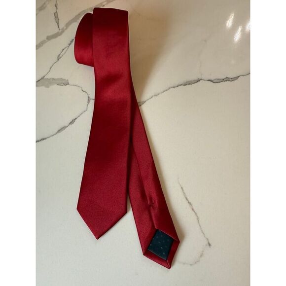 Jacob Anderson Solid Tie - Red Size One Size - Picture 4 of 7